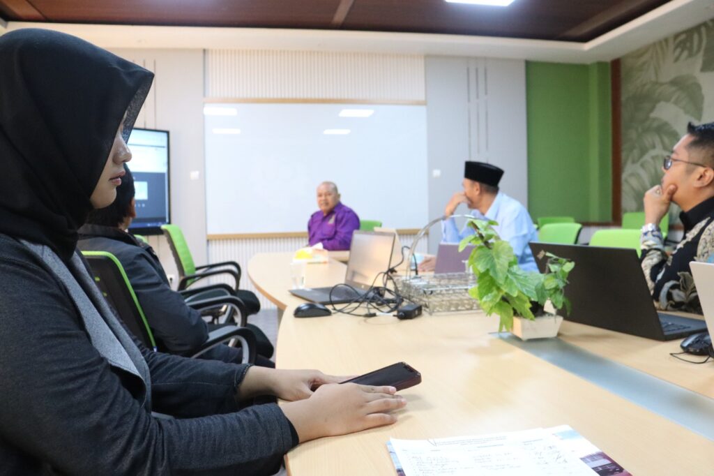 Rapat Pengelolaan Website Program Studi Pascasarjana UINSSC Tingkatkan Kualitas Pengelolaan Website Cirebon