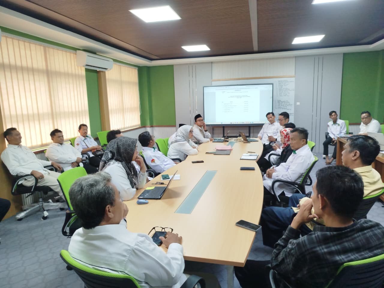 Rapat Penerimaan Mahasiswa Baru & Pengembangan Program Studi Baru Pascasarjana