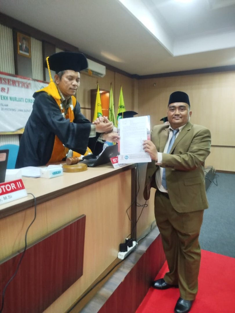SIGIT NURHENDI RAIH GELAR DOKTOR, HADIRKAN MODEL INTEGRATIF LEMBAGA KEUANGAN SOSIAL ISLAM SEBAGAI STRATEGI PENGENTASAN KEMISKINAN